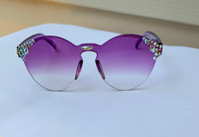 Load image into Gallery viewer, UB Designer “Purple Rain” Purple and Clear ombre Fashion Sunglasses
