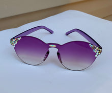 Load image into Gallery viewer, UB Designer “Purple Rain” Purple and Clear ombre Fashion Sunglasses
